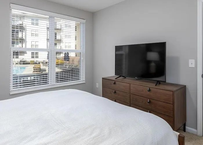 Landing - Modern With Amazing Amenities *